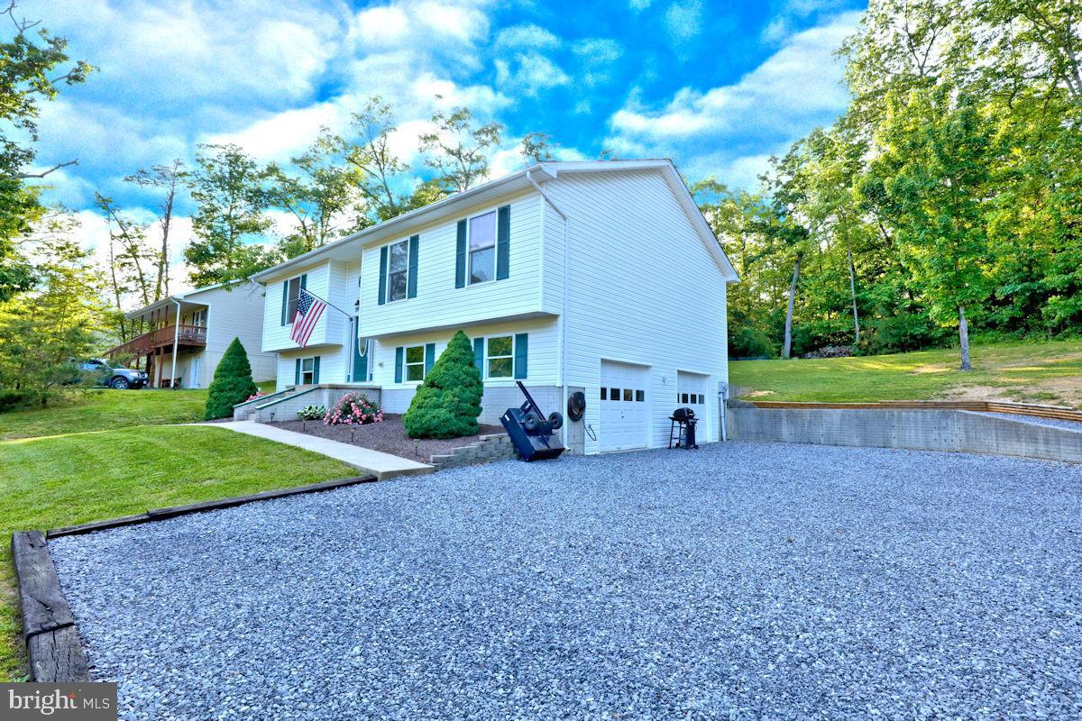 115 Martins Farm Rd