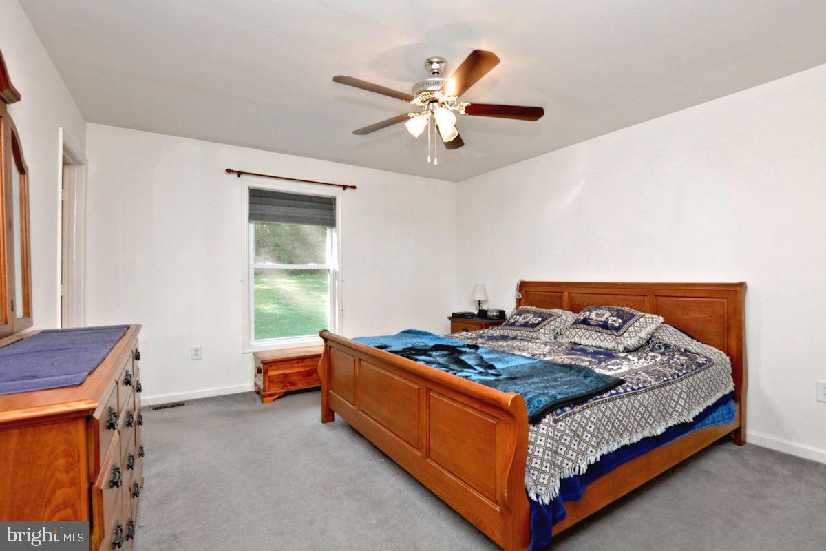 115 Martins Farm Rd