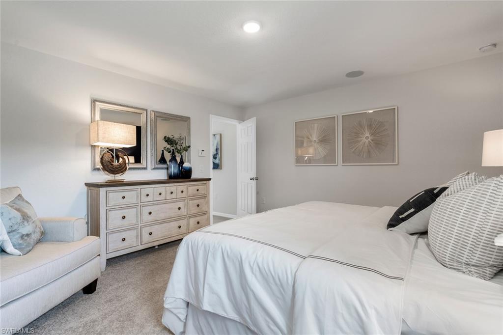 2124 NE 40th TER