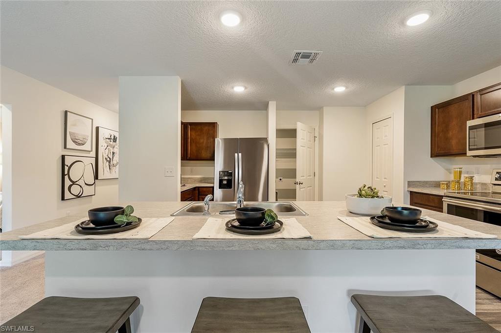 2124 NE 40th TER