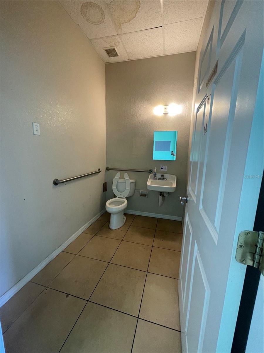 1412 W WATERS AVE #102