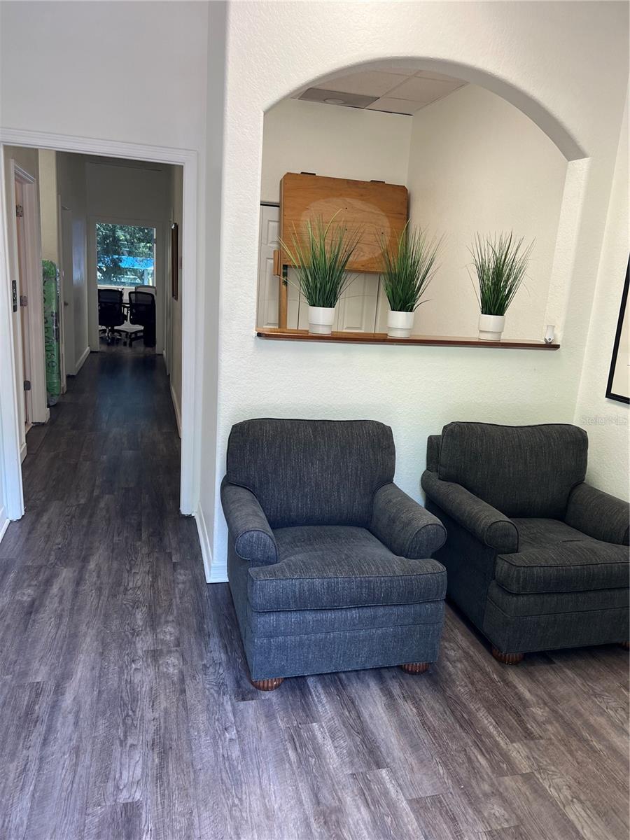1412 W WATERS AVE #207