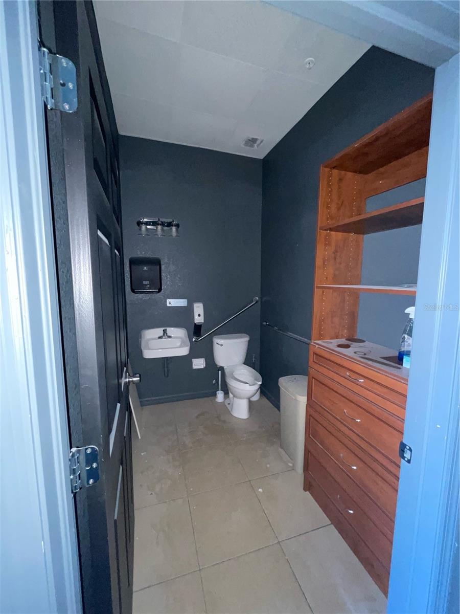1412 W WATERS AVE #203