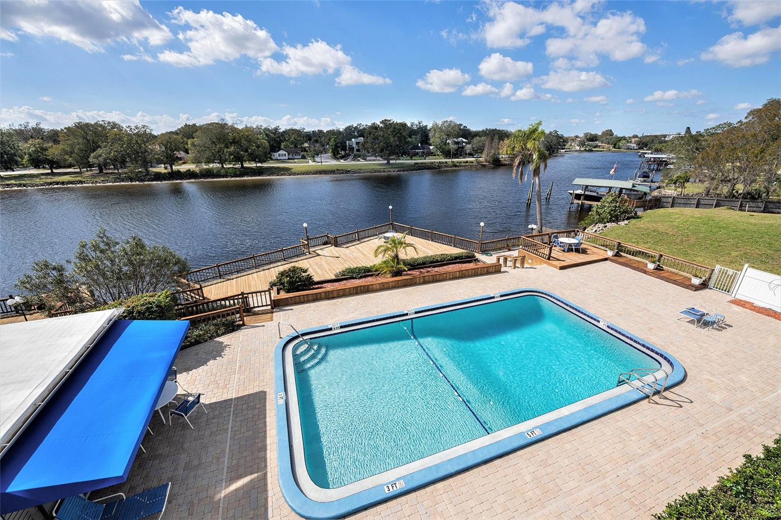 2780 N RIVERSIDE DR #203