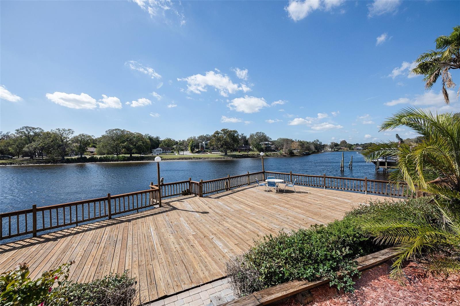 2780 N RIVERSIDE DR #203