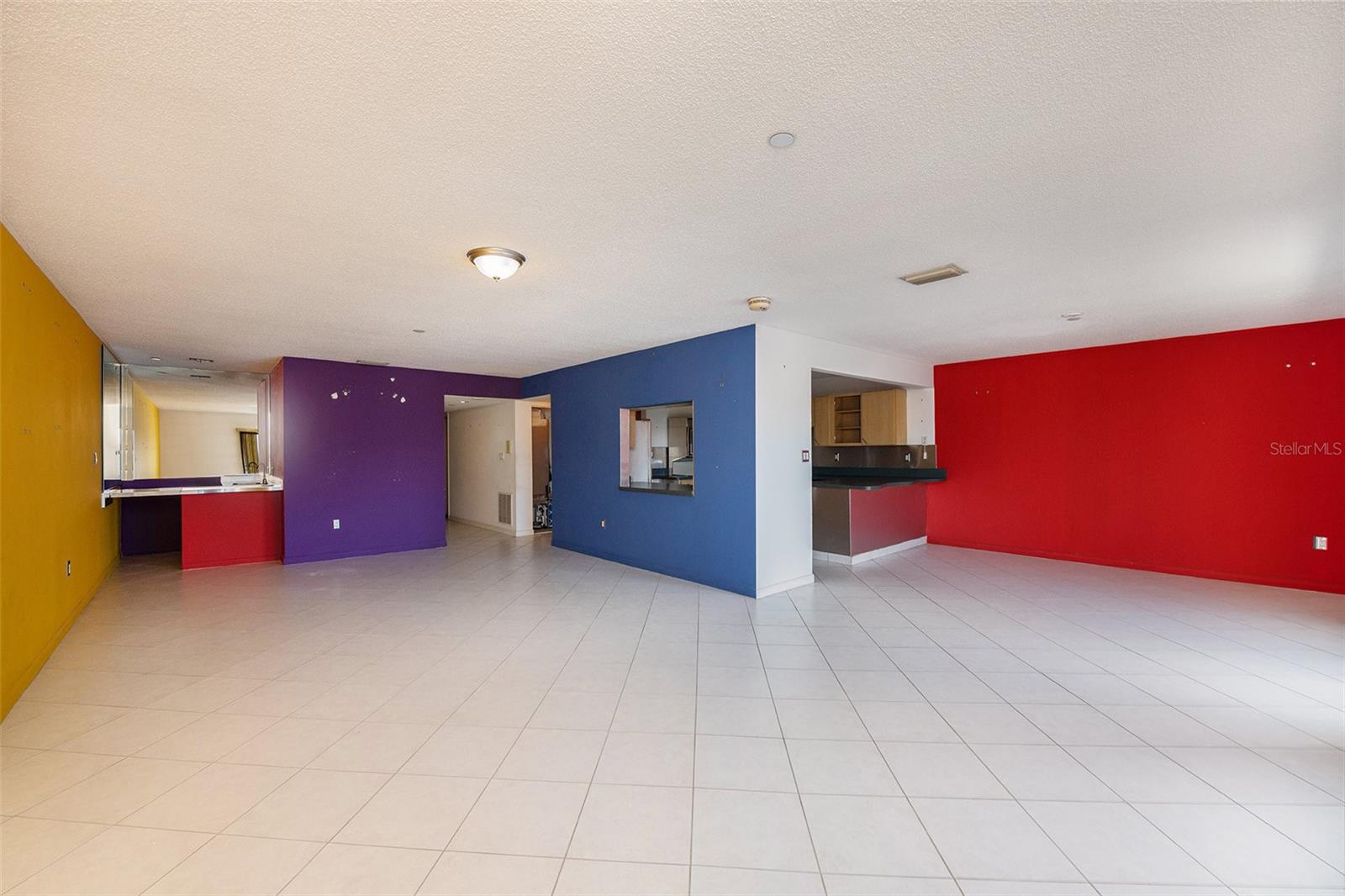 2780 N RIVERSIDE DR #203