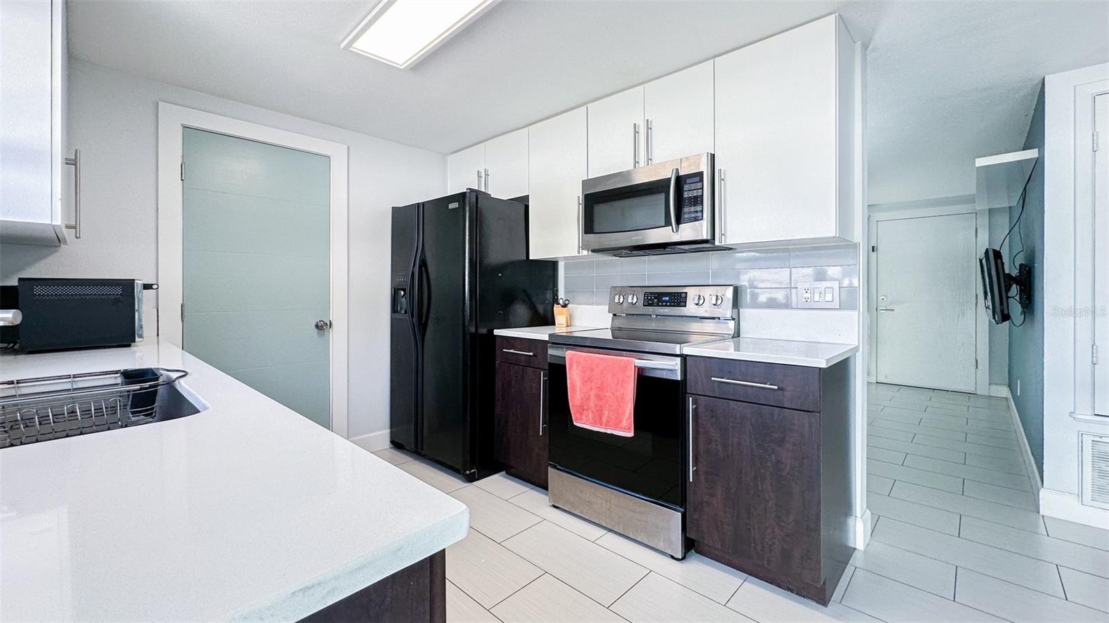 7904 WOODVINE CIR