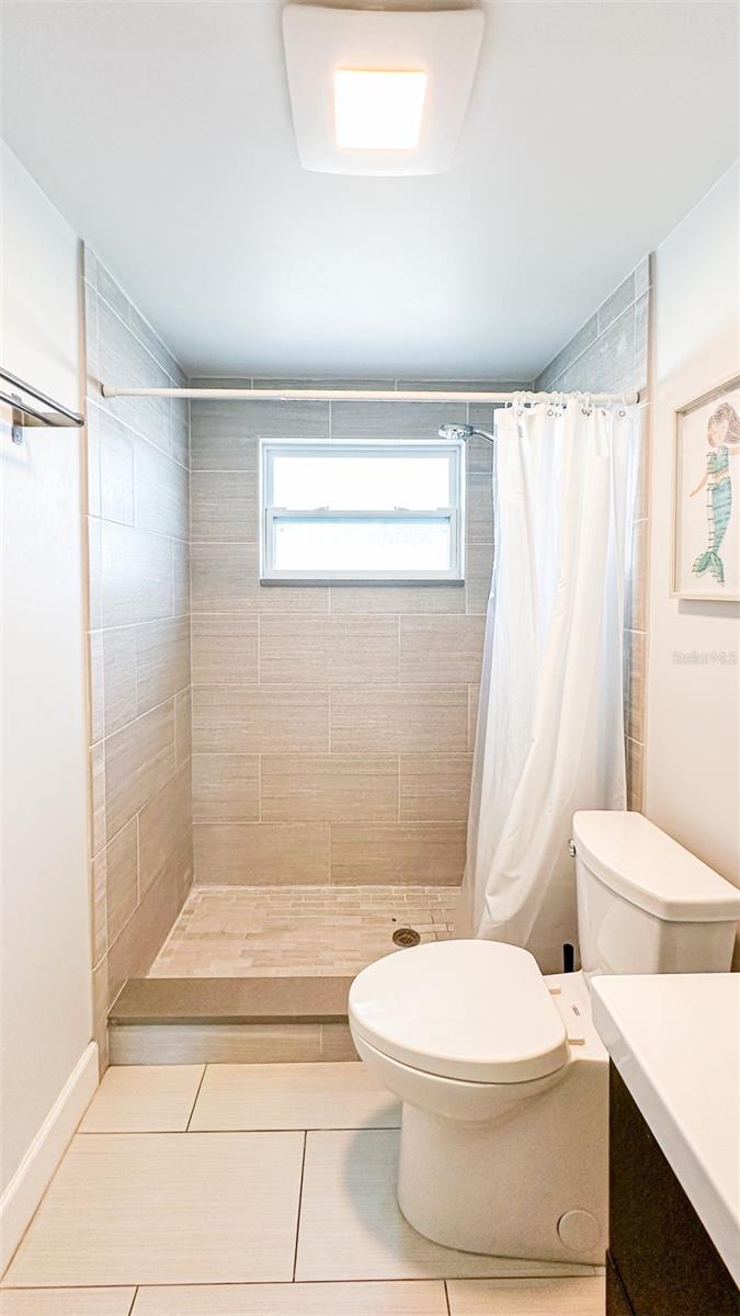 7904 WOODVINE CIR