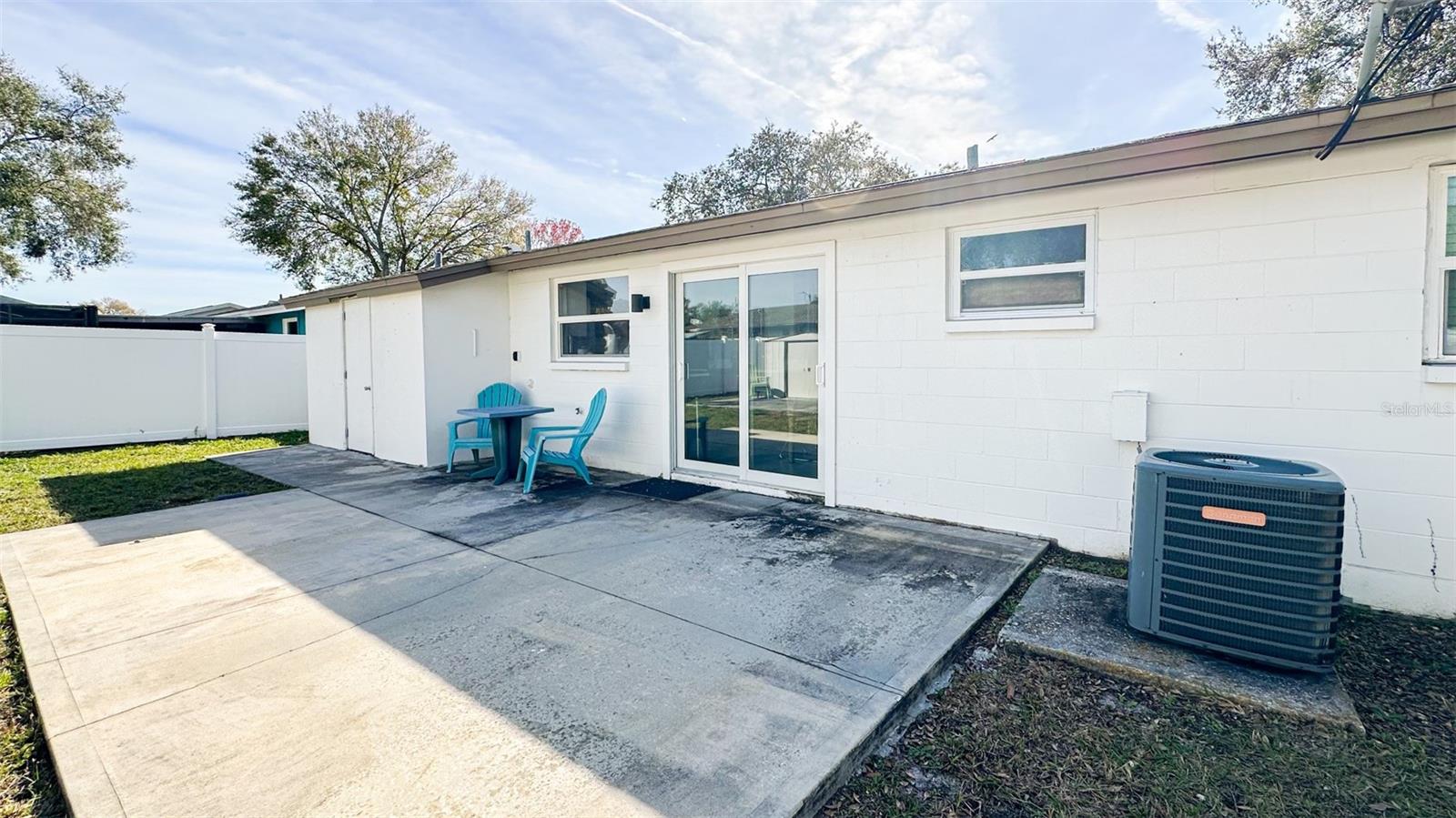 7904 WOODVINE CIR