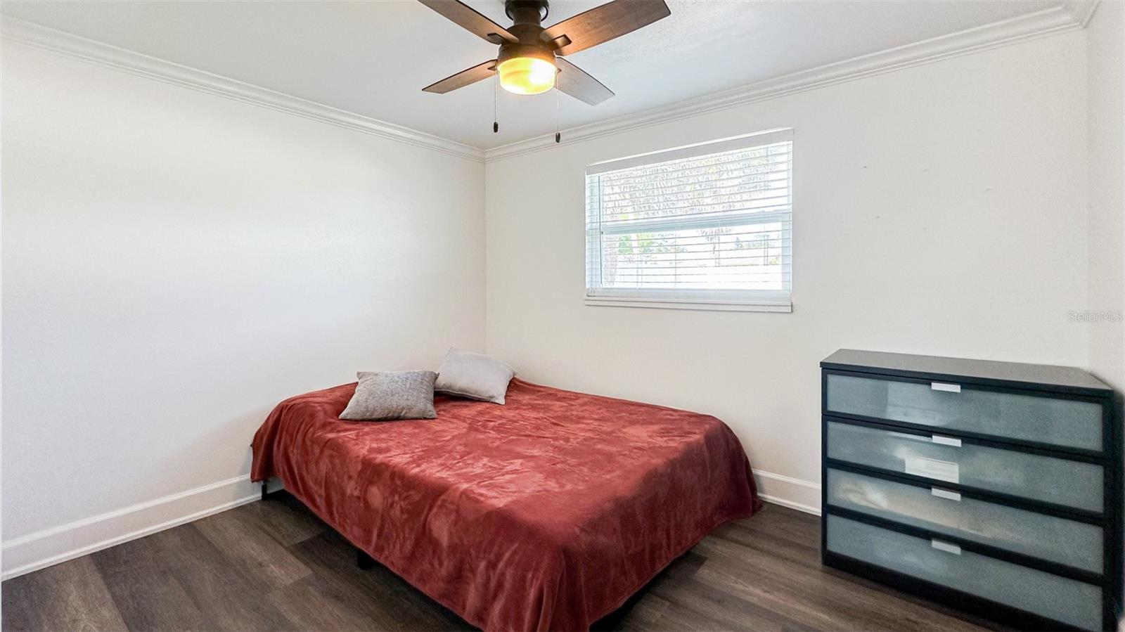 7904 WOODVINE CIR
