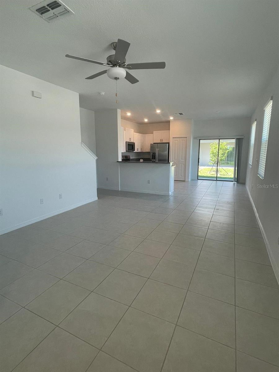 8347 CRESCENT OAKS DR