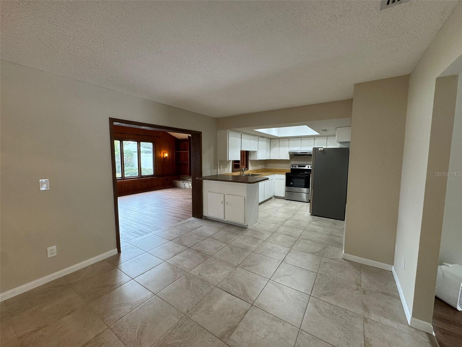 14505 FARM HILLS PL