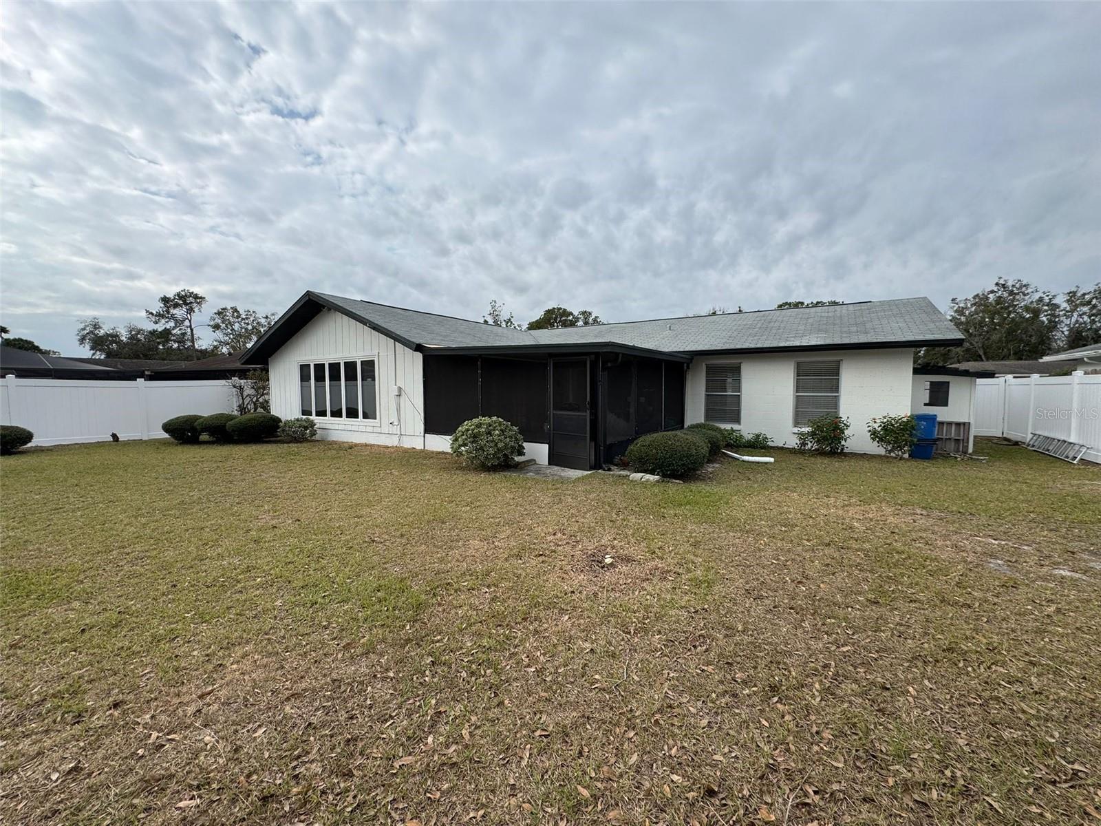 14505 FARM HILLS PL