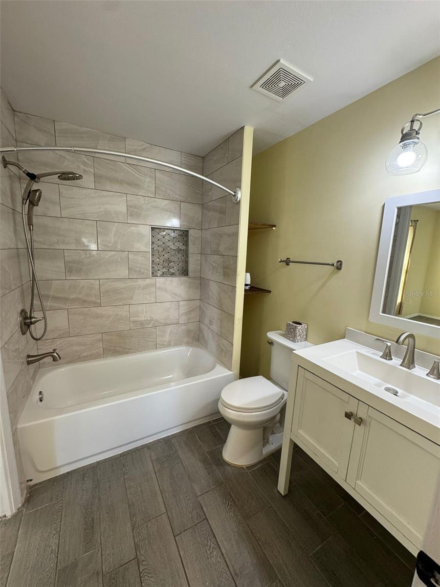 14212 VILLAGE VIEW DR