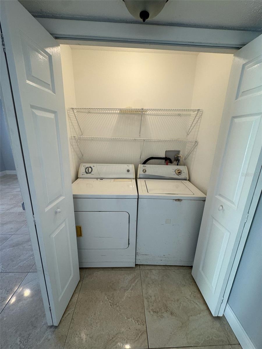 7517 CAMARINA CALLE