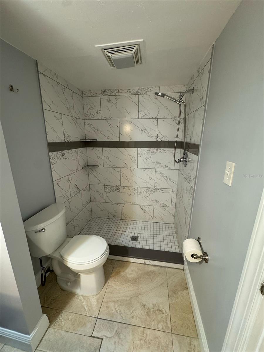 7517 CAMARINA CALLE
