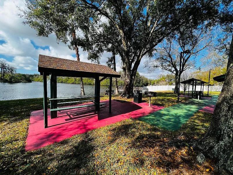 127 CAMPHOR CIR #F