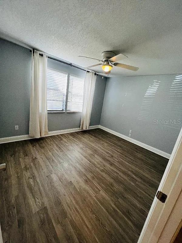 127 CAMPHOR CIR #F
