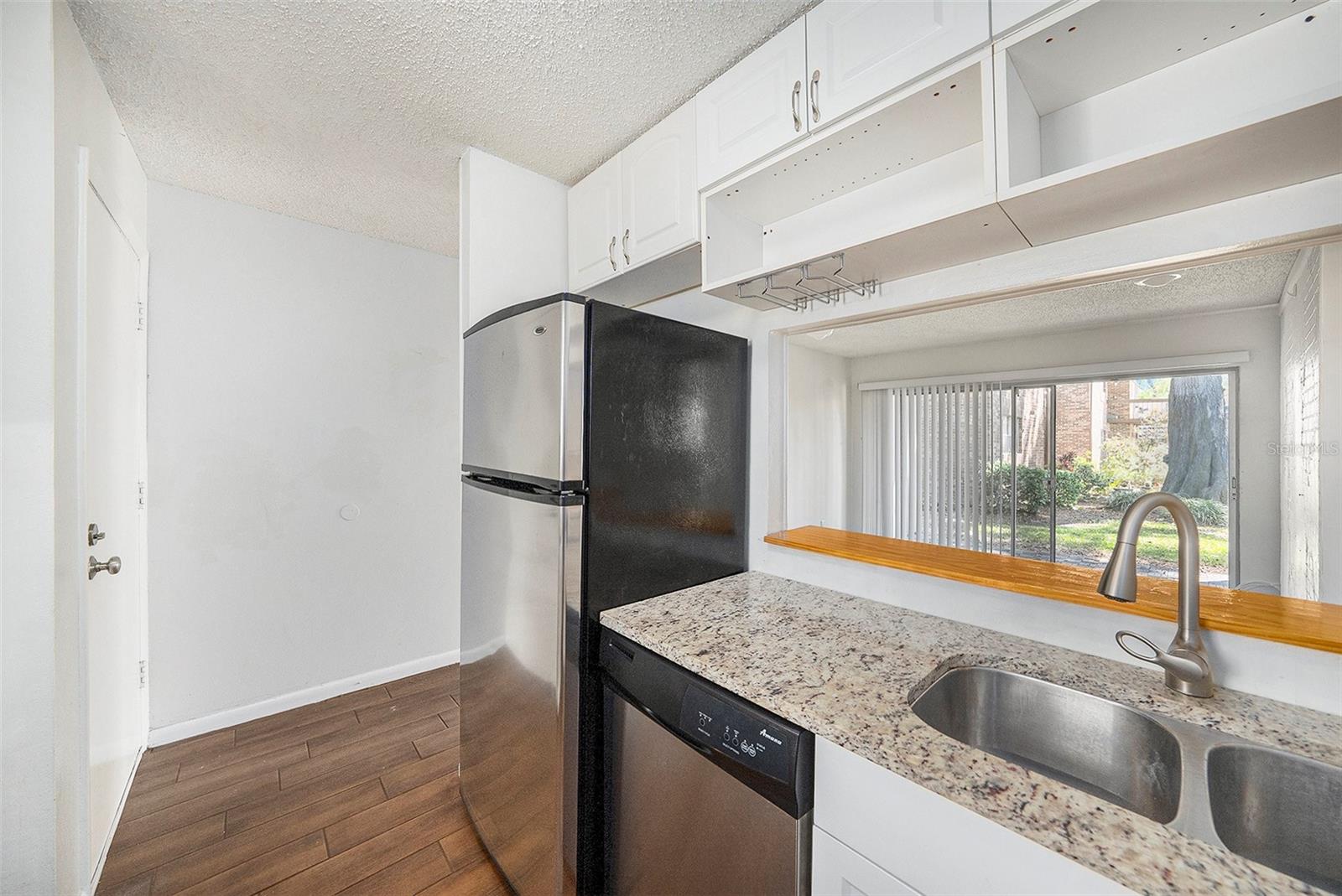 10453 CARROLLBROOK CIR #122