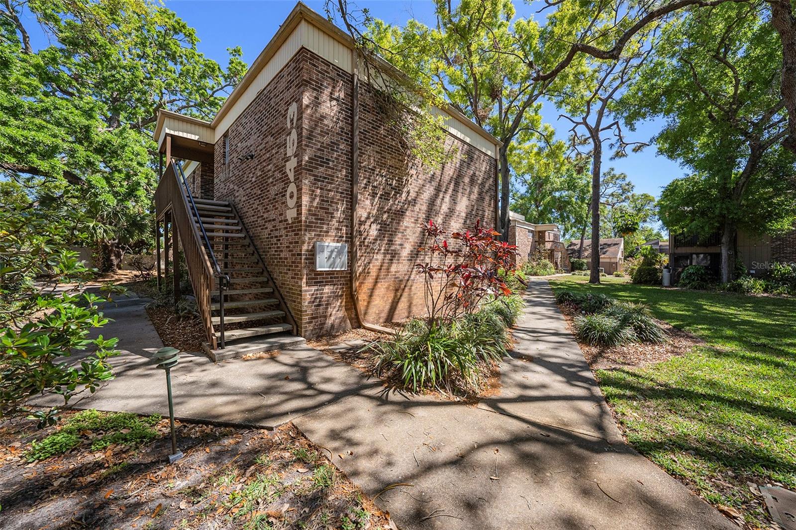 10453 CARROLLBROOK CIR #122