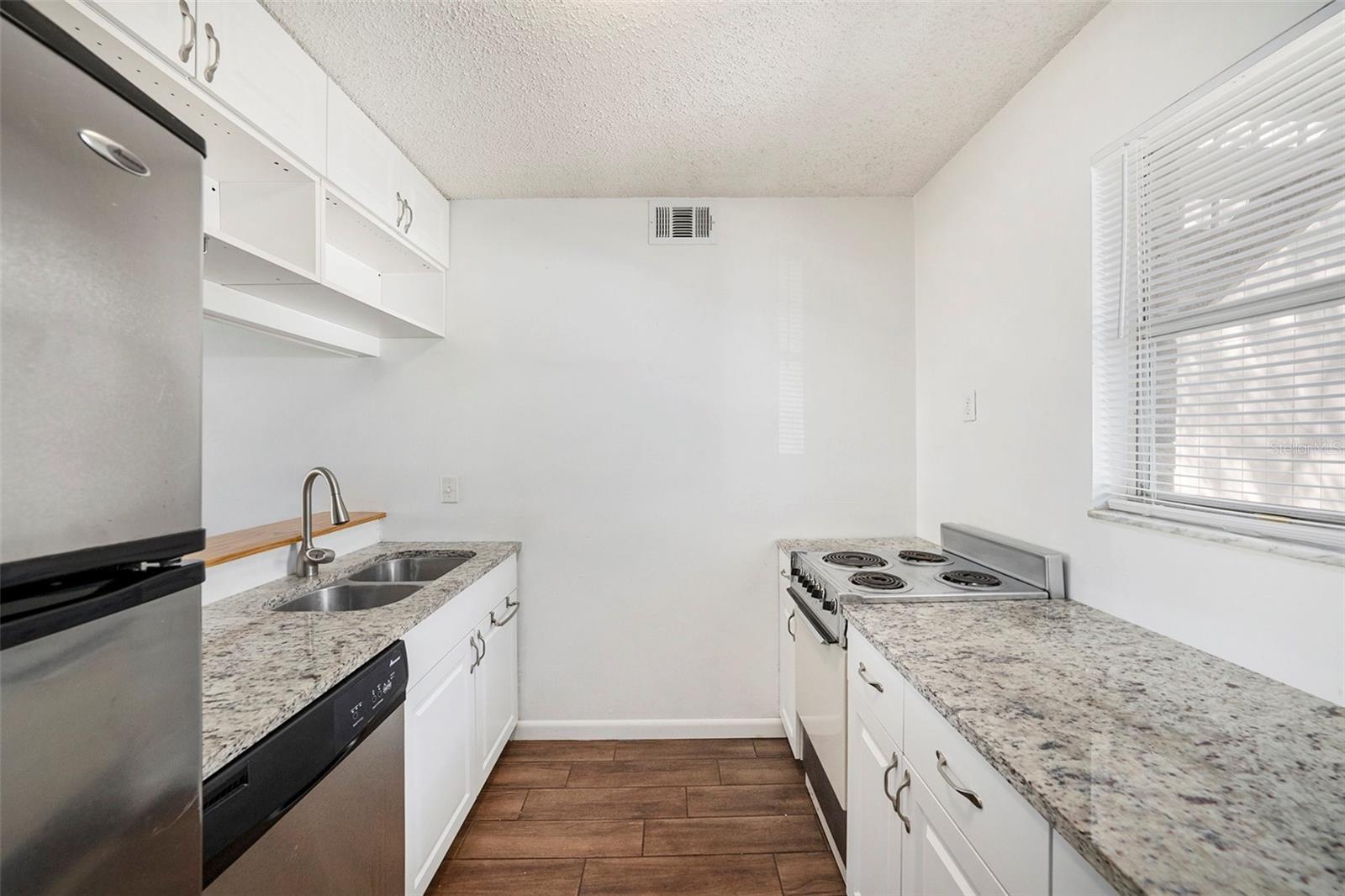 10453 CARROLLBROOK CIR #122