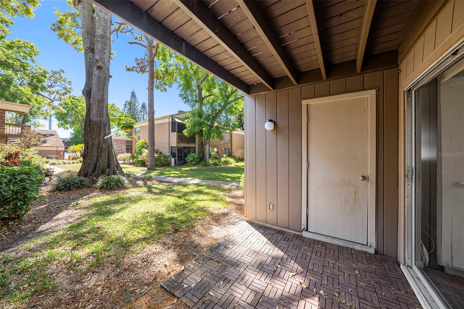 10453 CARROLLBROOK CIR #122