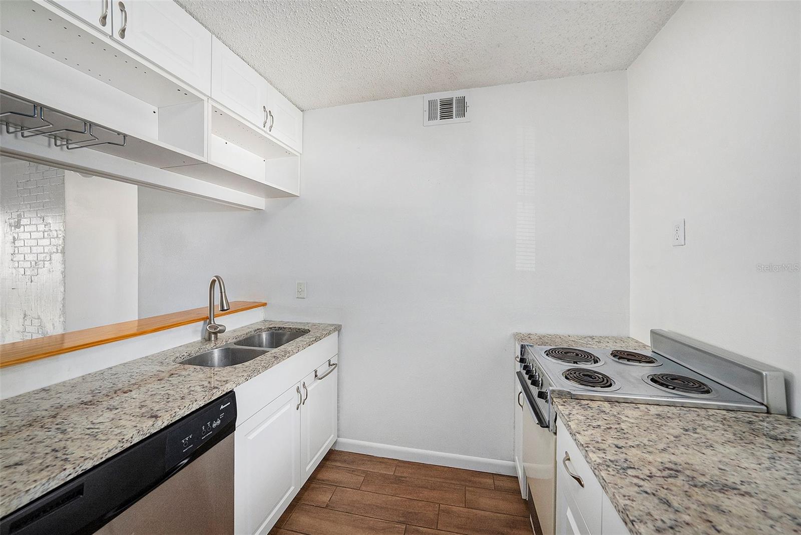 10453 CARROLLBROOK CIR #122