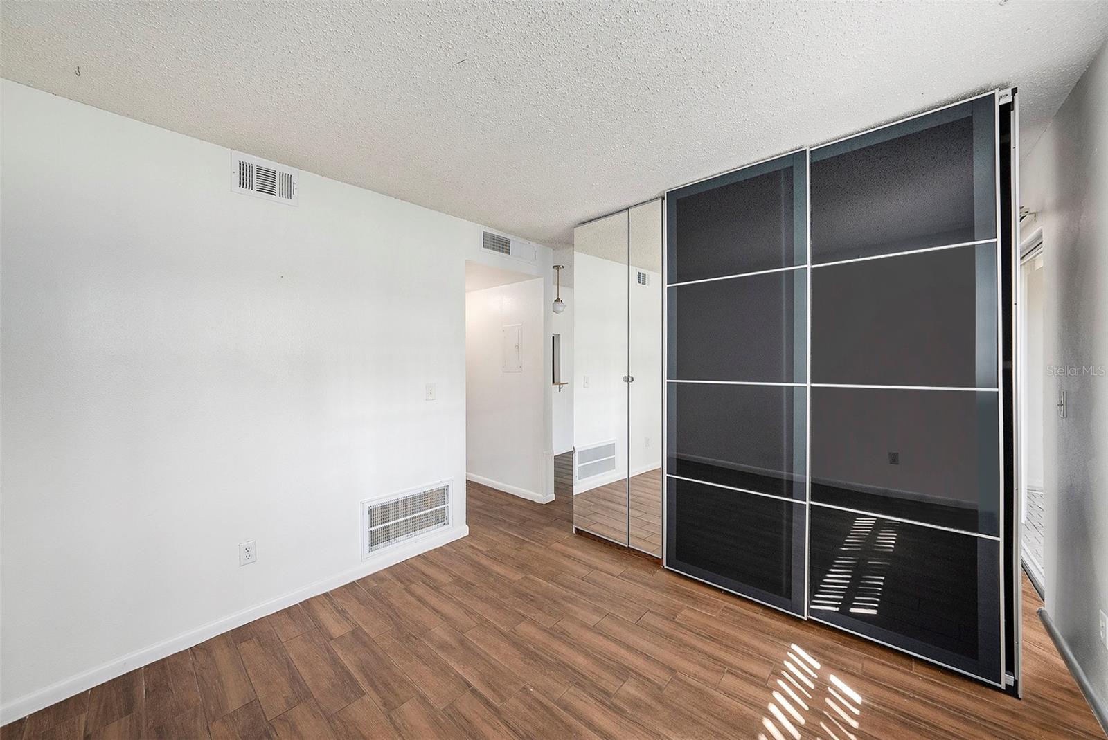 10453 CARROLLBROOK CIR #122