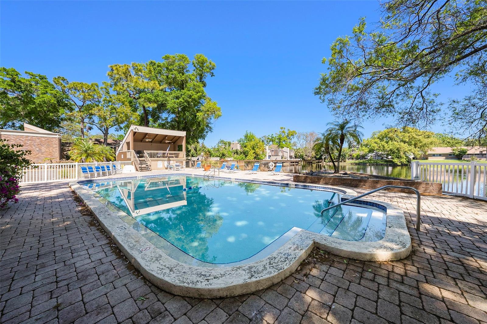 10453 CARROLLBROOK CIR #122