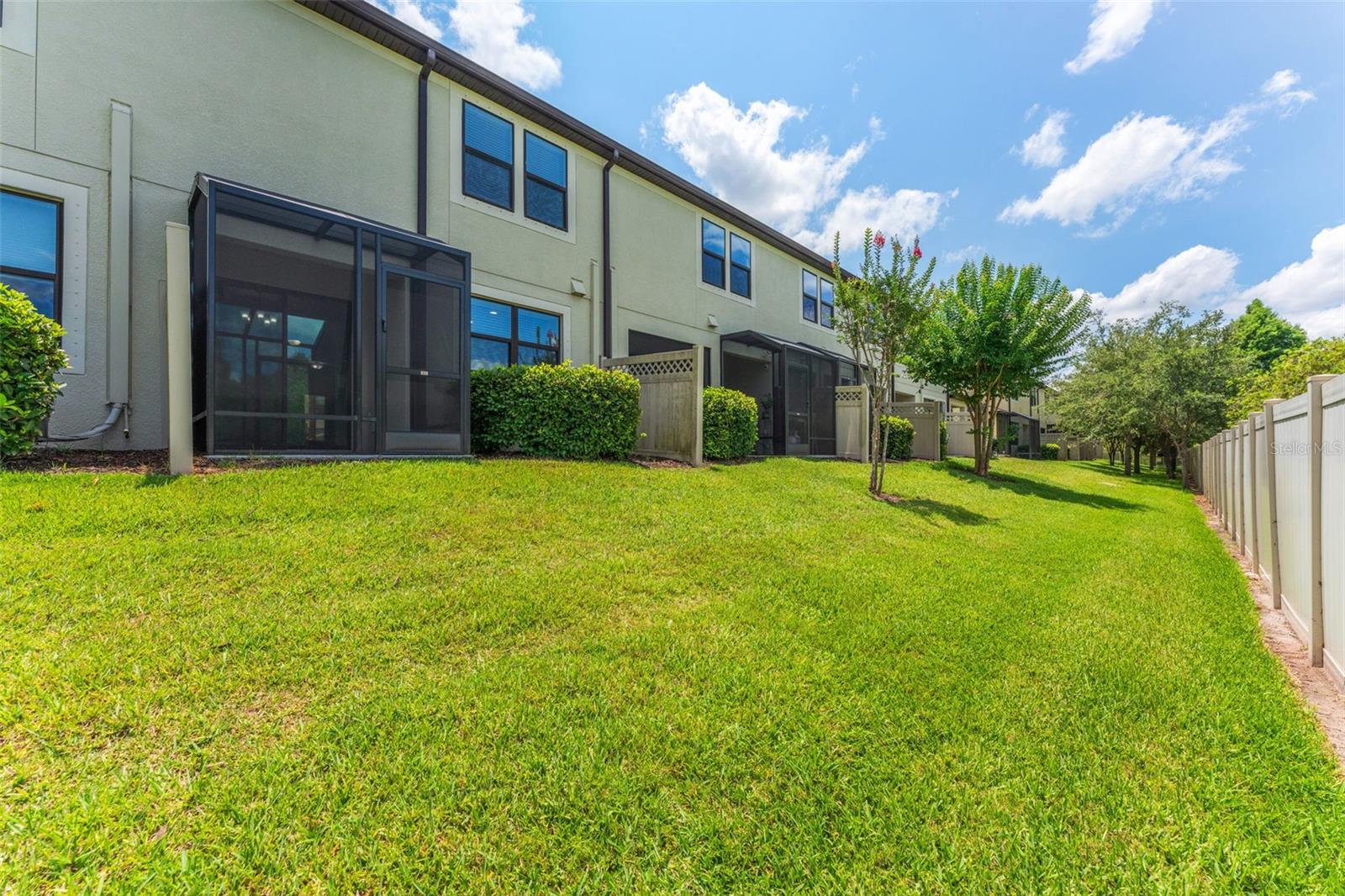 11526 CROWNED SPARROW LN