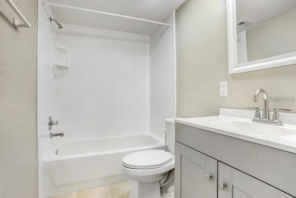 7506 PRESLEY PL #107