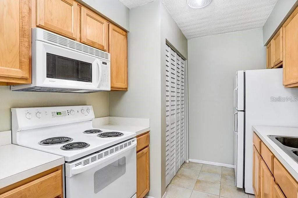 7506 PRESLEY PL #107