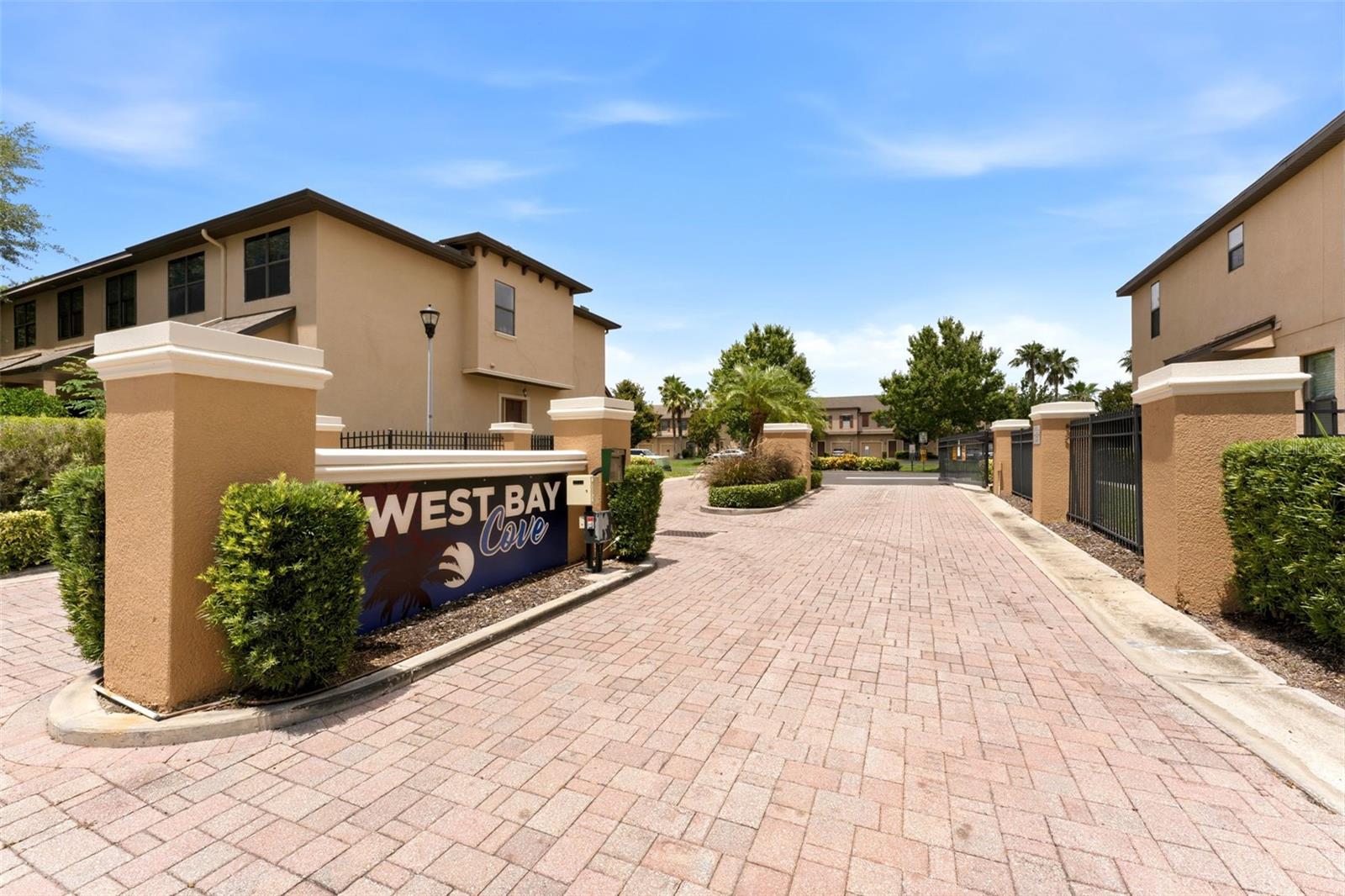 10285 VILLA PALAZZO CT