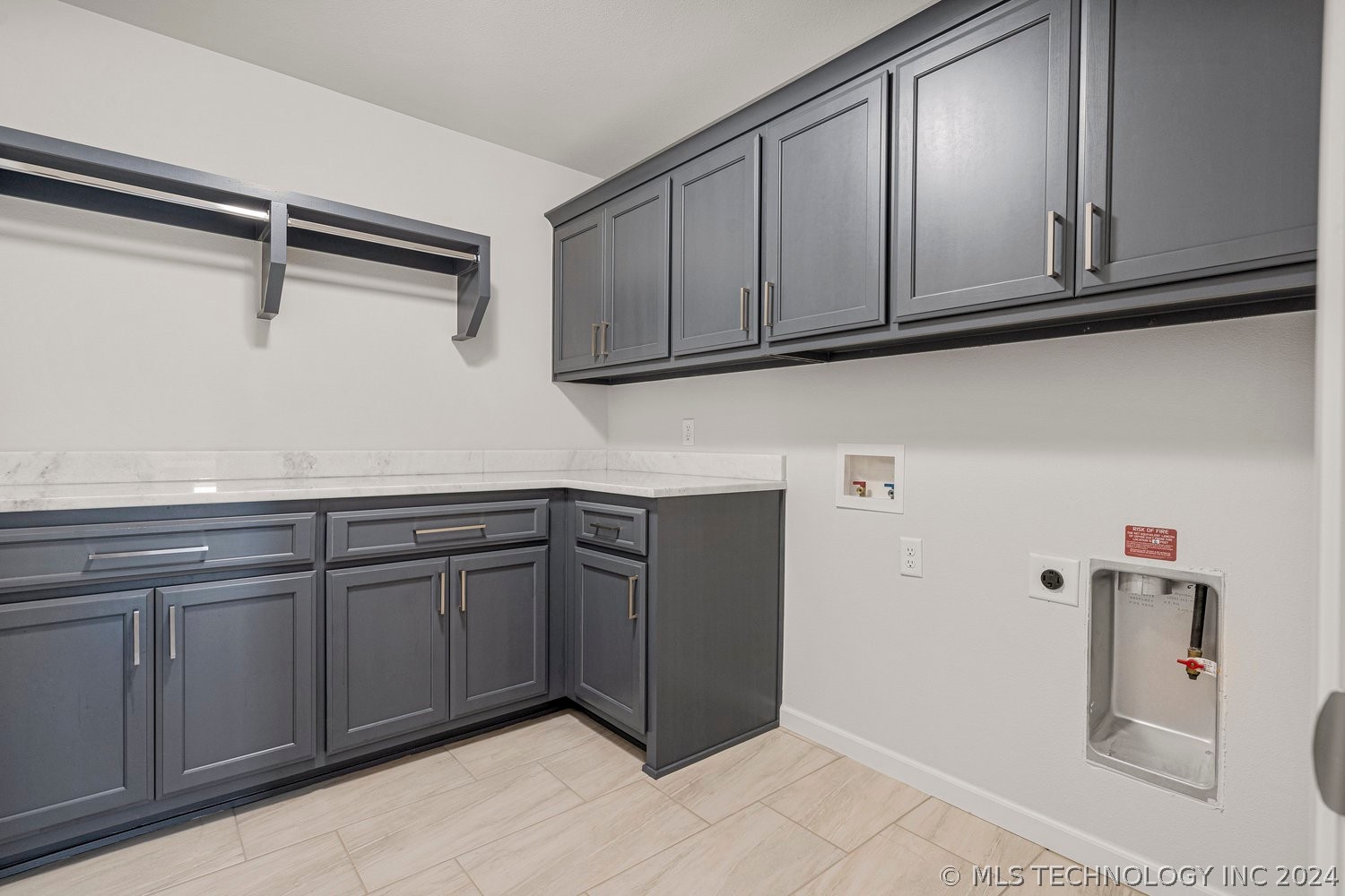 846 E 148th Place S