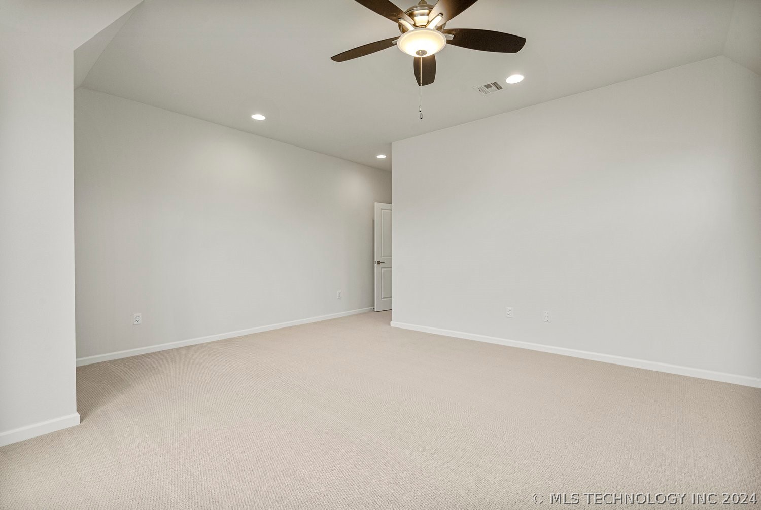 846 E 148th Place S