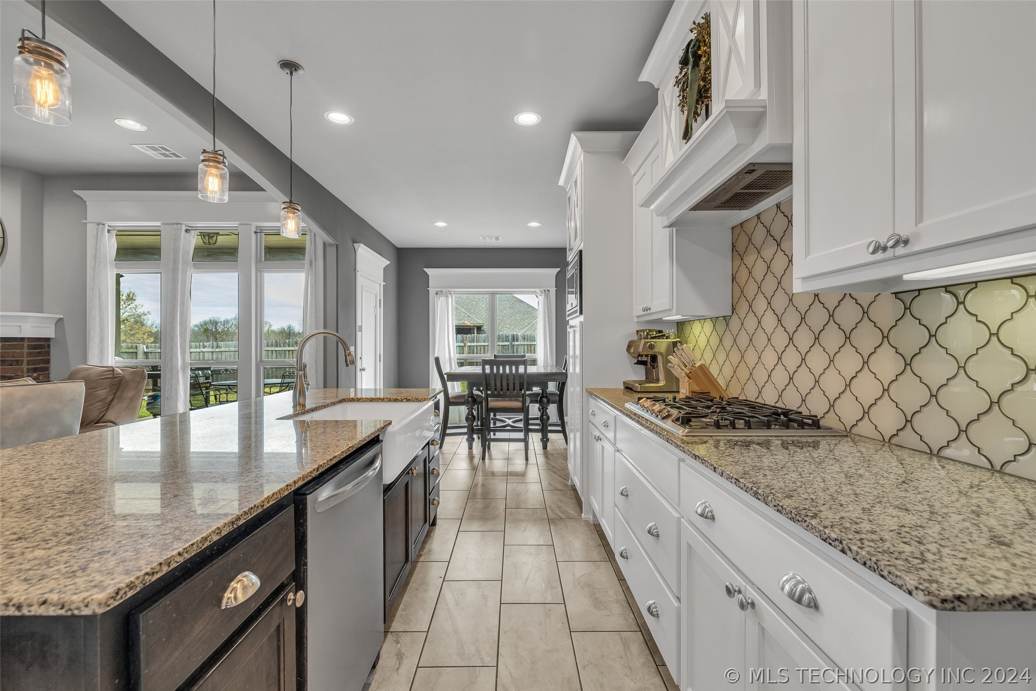 6106 S 13th Place