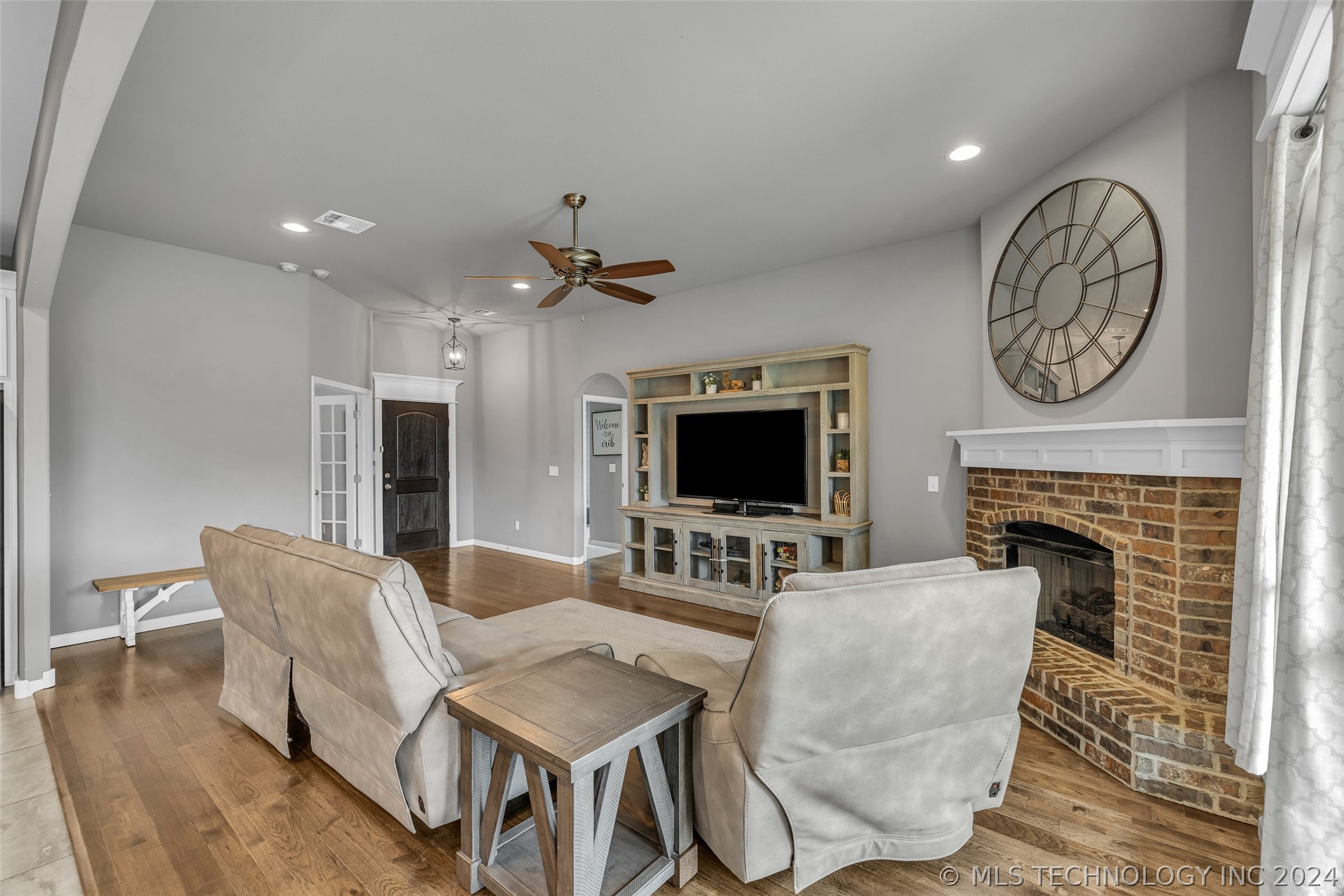 6106 S 13th Place