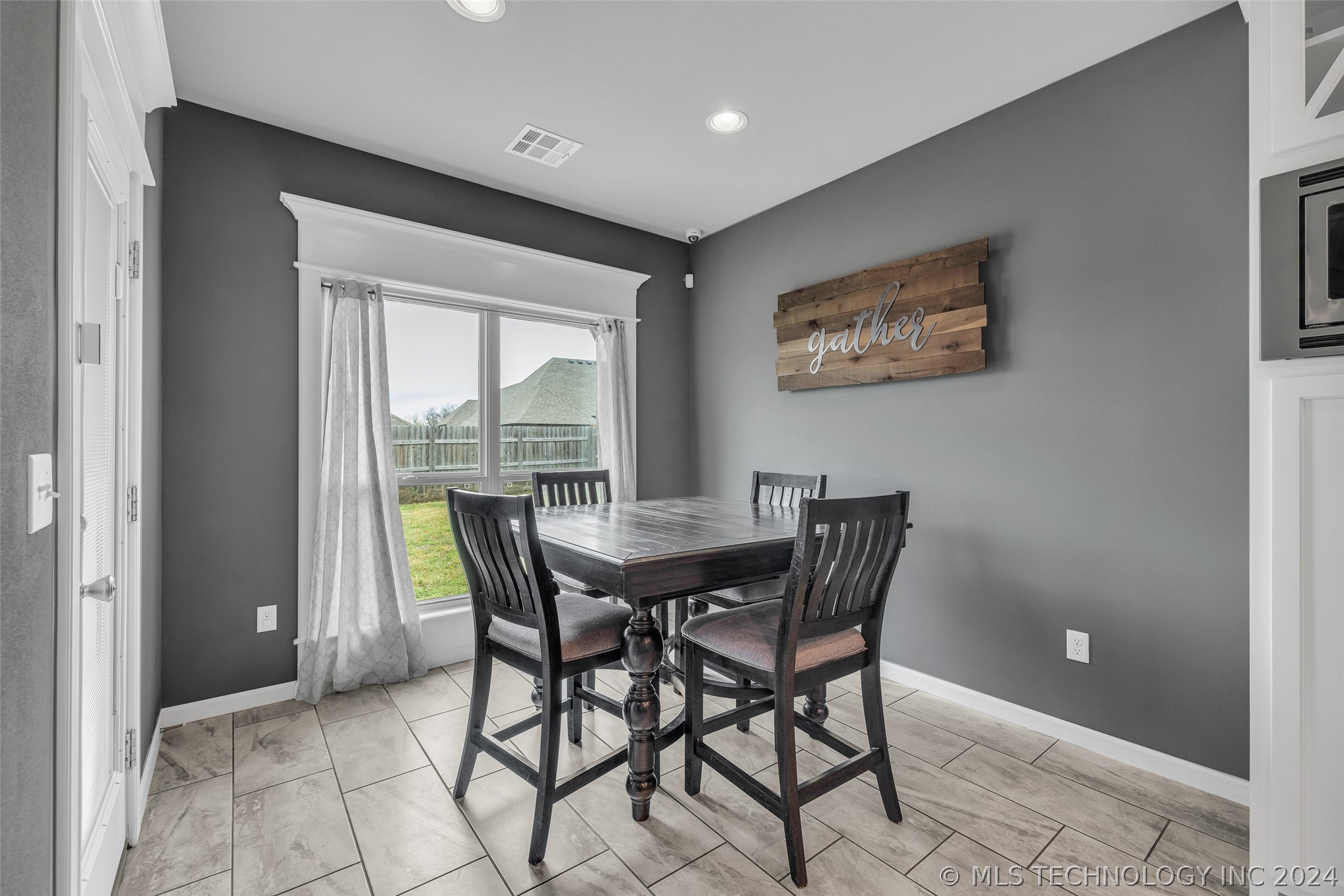 6106 S 13th Place