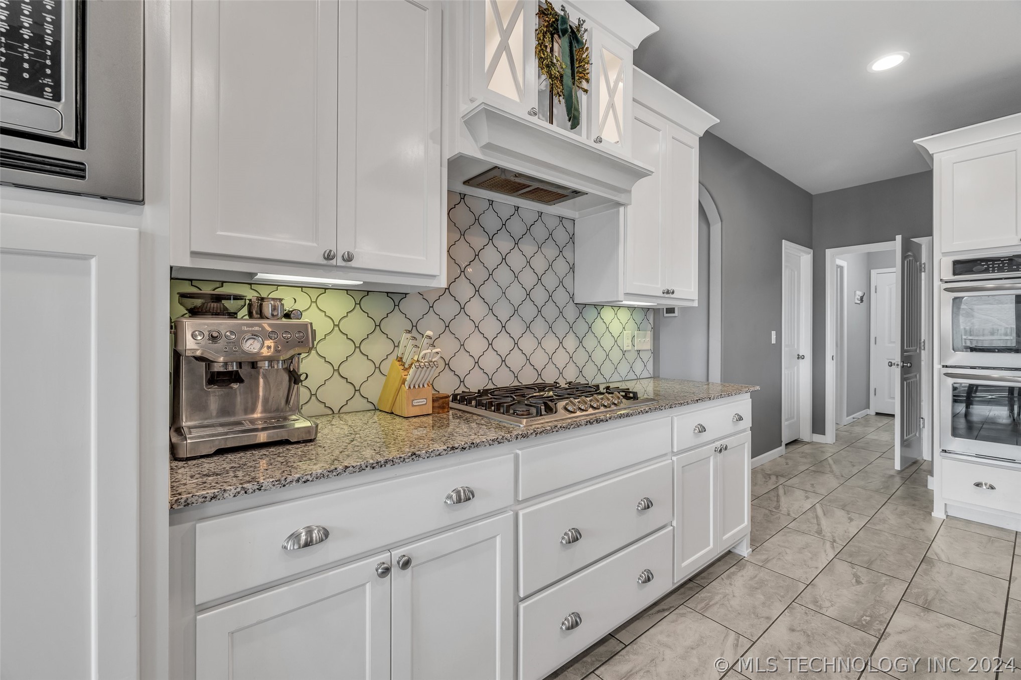 6106 S 13th Place