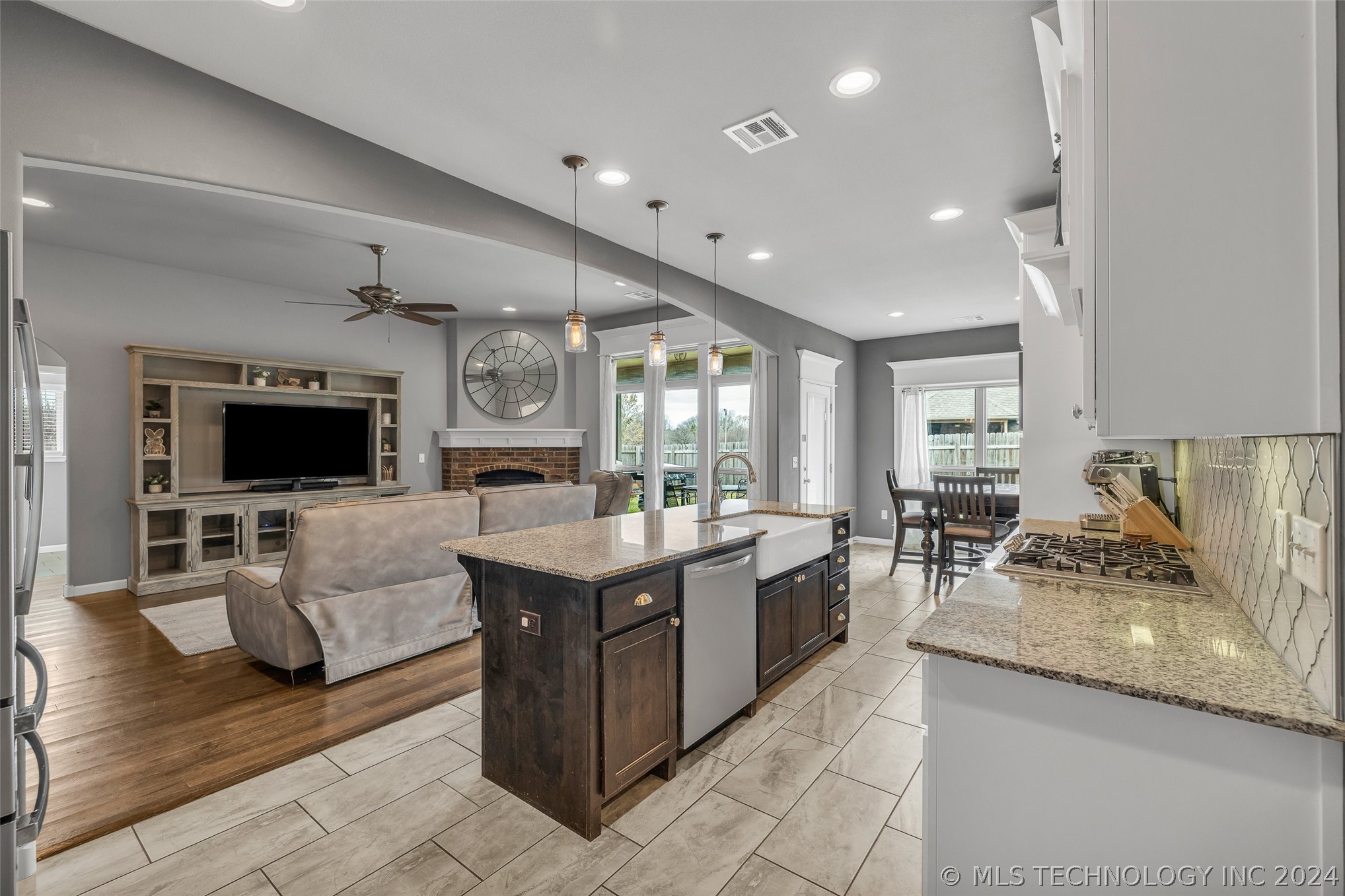 6106 S 13th Place