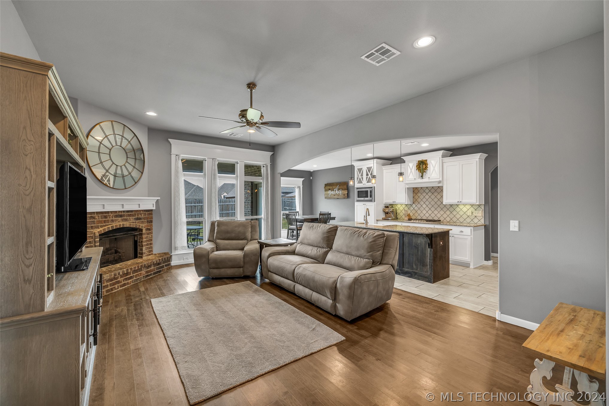 6106 S 13th Place
