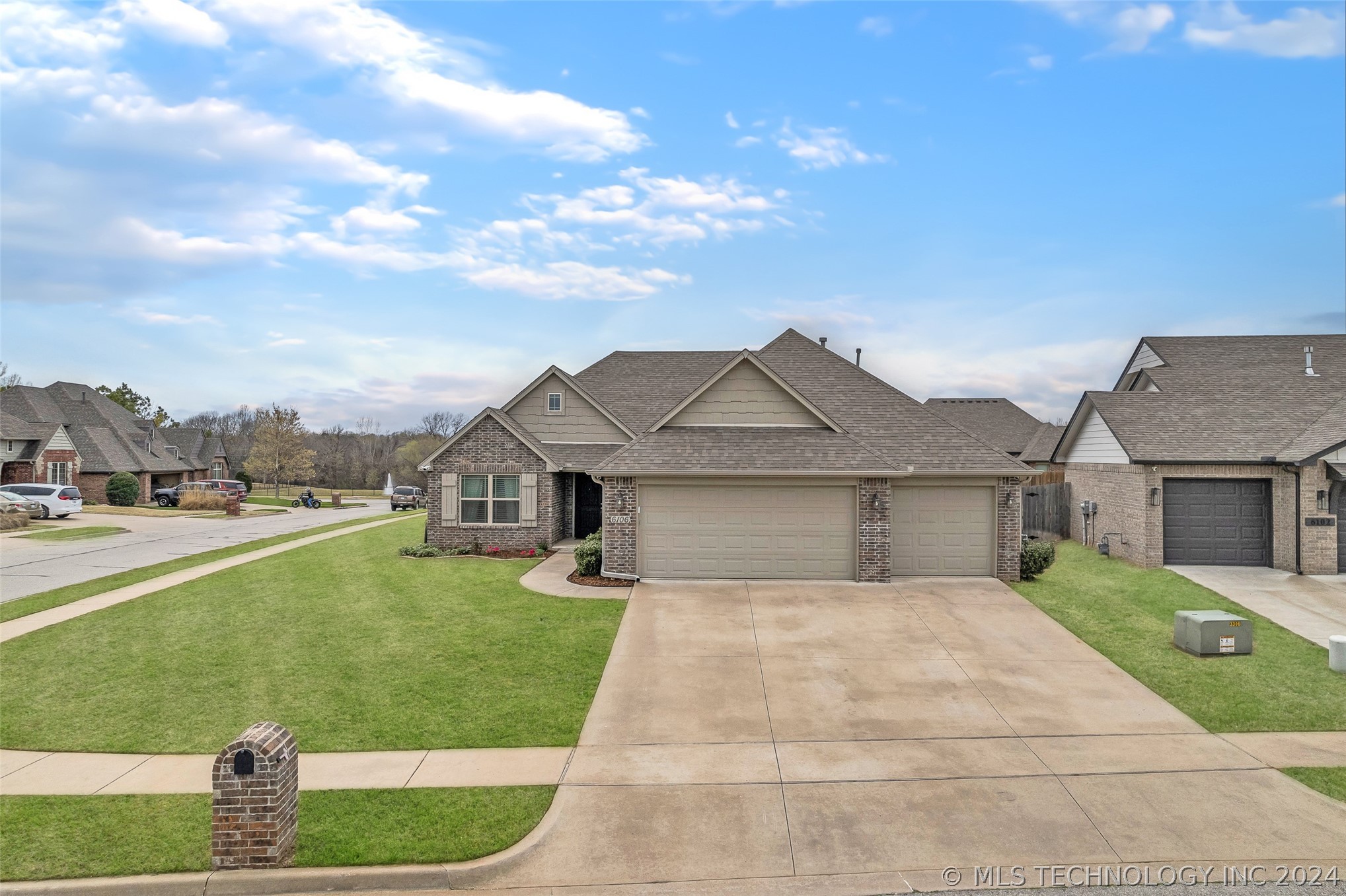 6106 S 13th Place