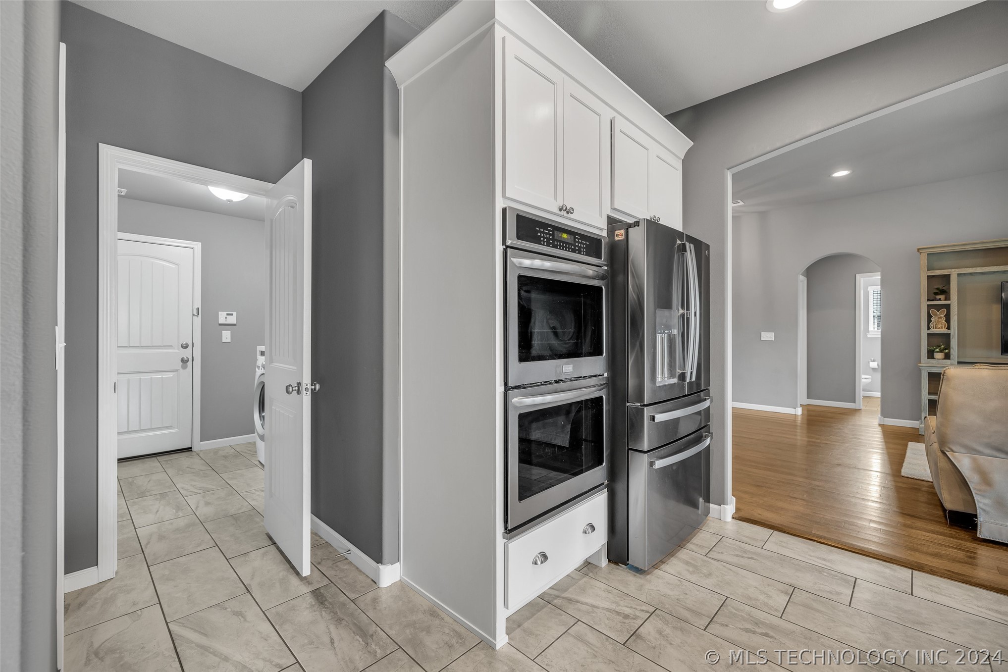6106 S 13th Place