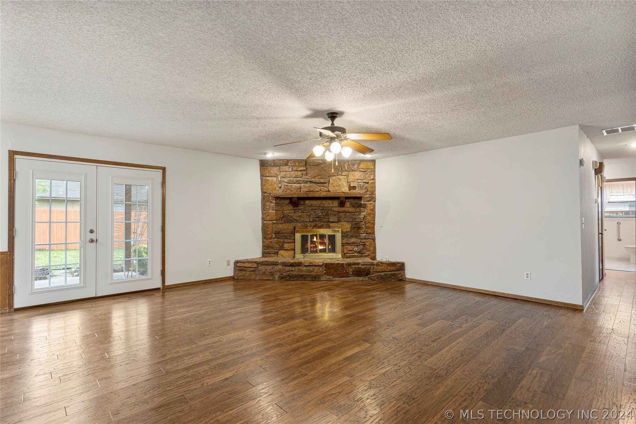 3225 S 148th East Avenue