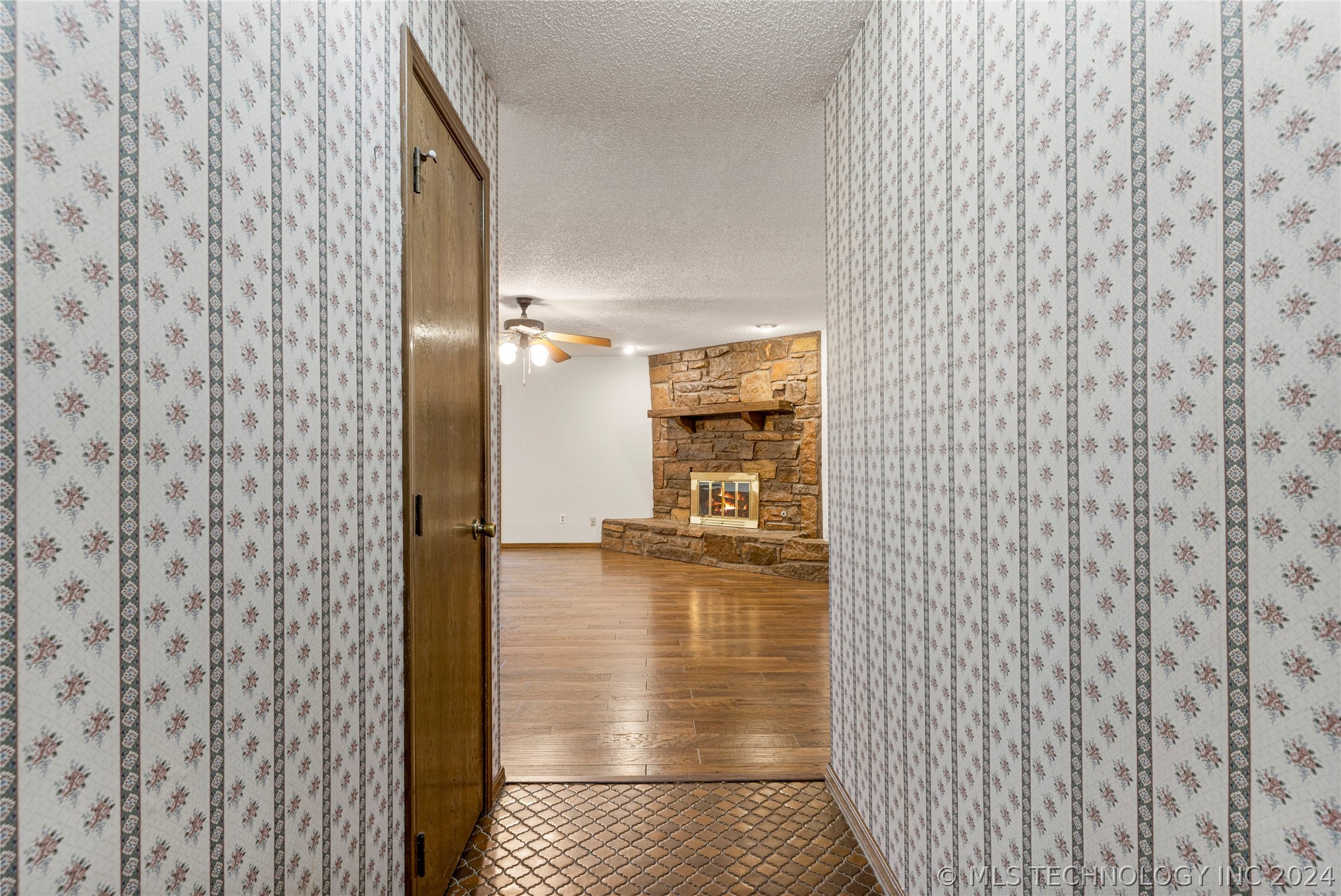 3225 S 148th East Avenue