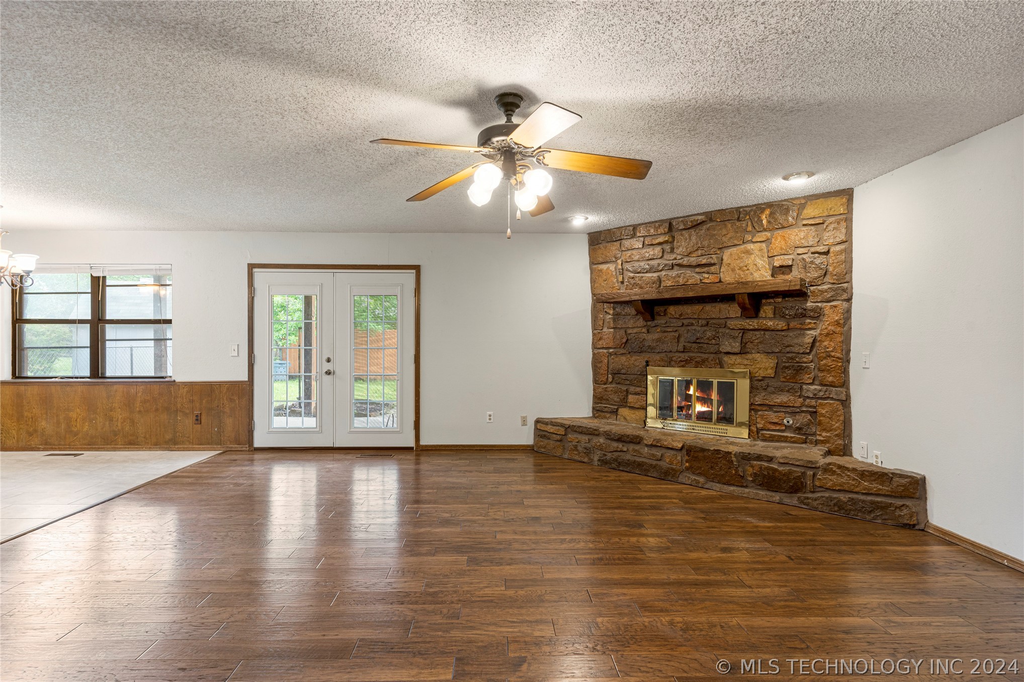 3225 S 148th East Avenue