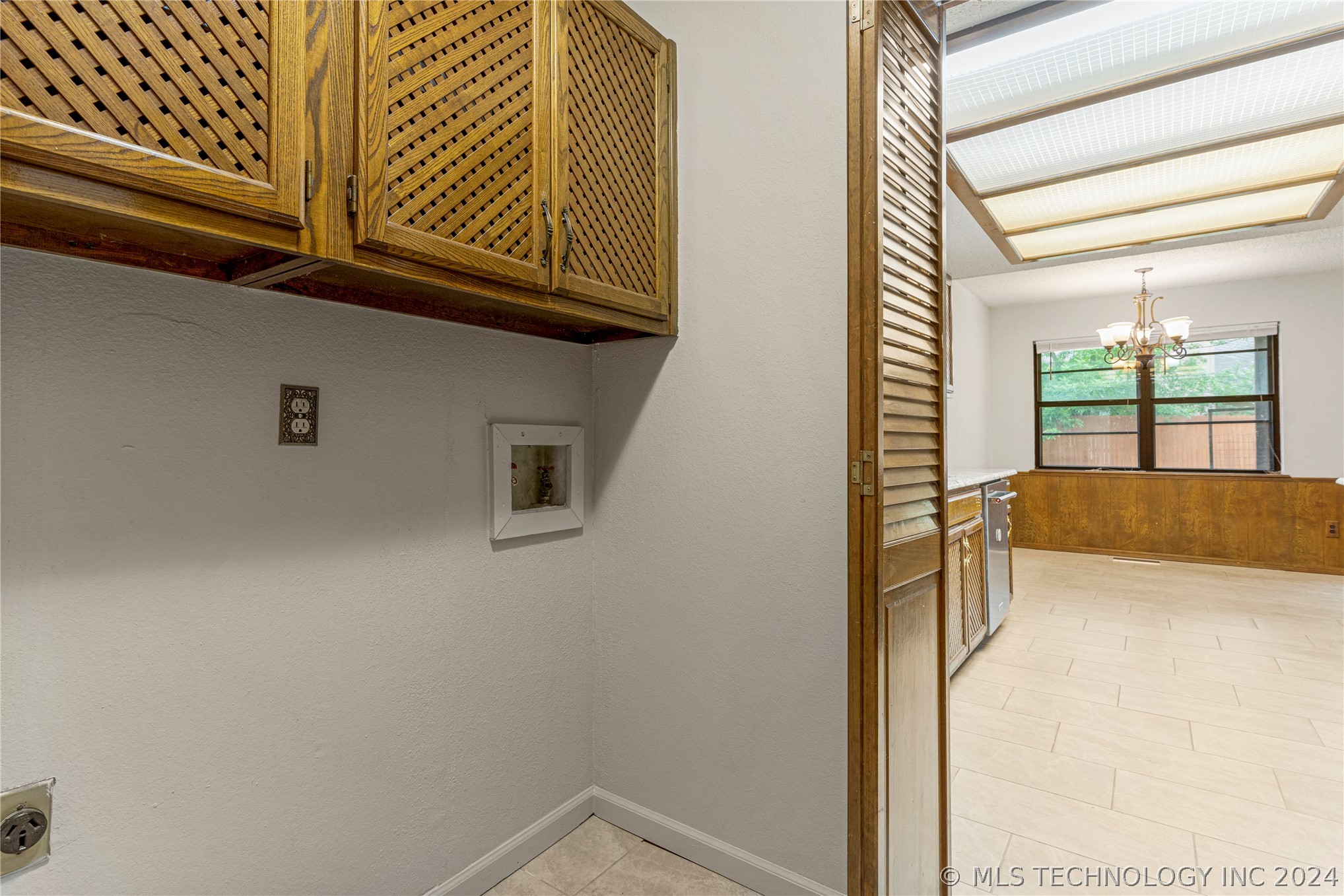 3225 S 148th East Avenue