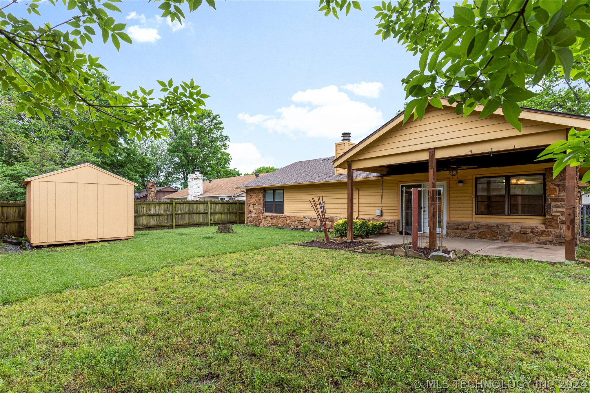 3225 S 148th East Avenue