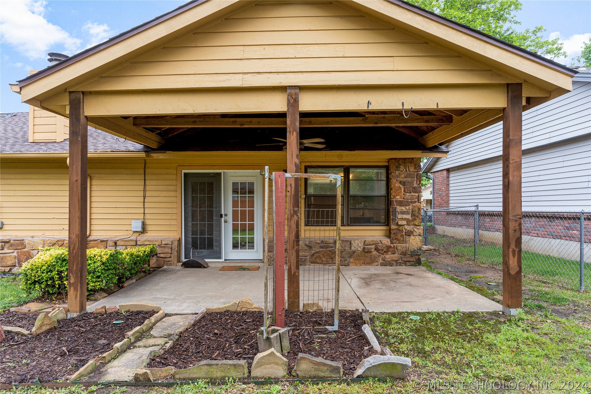 3225 S 148th East Avenue