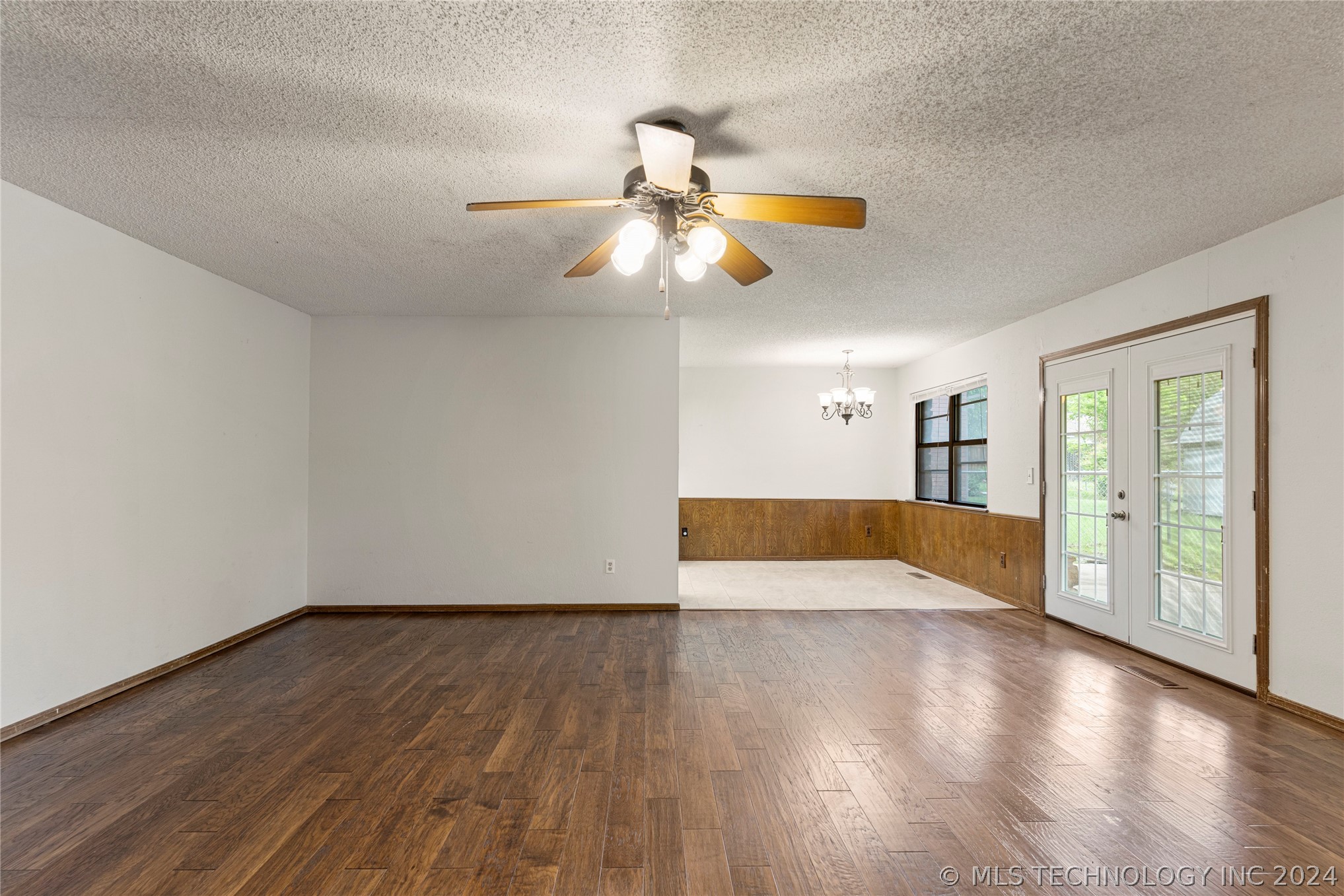 3225 S 148th East Avenue